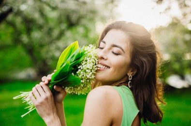 11-herbs-flowers-and-plants-that-can-boost-your-mood