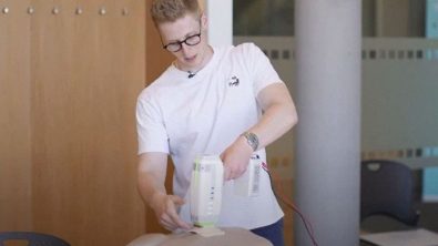 college-student-invents-life-saving-device-to-instantly-stop-bleeding-from-stab-wounds