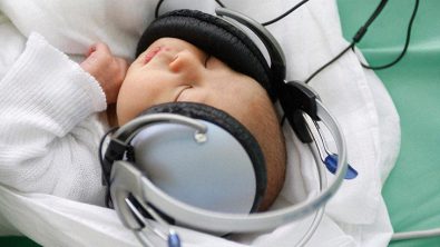 studies-show-how-lullabies-can-save-the-health-of-premature-babies-and-the-wellbeing-of-their-families