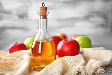 8-beneficial-uses-of-apple-cider-vinegar-that-liquid-gold-hiding-inside-your-pantry