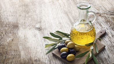 higher-intake-of-olive-oil-is-associated-with-lowered-risk-of-death