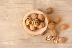 study-finds-that-consuming-just-a-handful-of-walnuts-3-times-a-week-may-highly-improve-attention-and-brain-growth-in-adolescent-kids