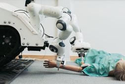 team-develops-robotic-arm-that-can-roll-into-hazardous-environments-to-give-medical-help-when-doctors-cant