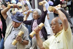 the-rising-number-of-centenarians-living-in-japan